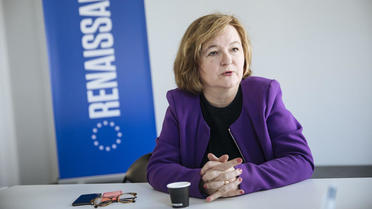 Nathalie Loiseau appelle notamment à mettre en place un salaire minimum européen, adapté à chaque pays.