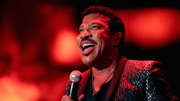 Lionel Richie montera sur la scène des Grammy entouré de jeunes talents pour un medley