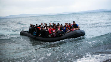 Une embarcation de migrants arrivant en Grèce.