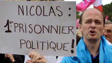 Nicolas Bernard-Buss, 23 ans, a été arrêté à l'issue de la manifestation organisée par les opposants au mariage gay à l'occasion de l'interview de François Hollande sur M6
