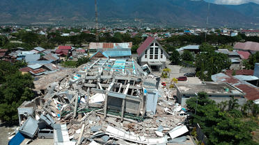 La ville de Palu a subi d'importantes destructions à la suite du tsunami du 28 septembre.