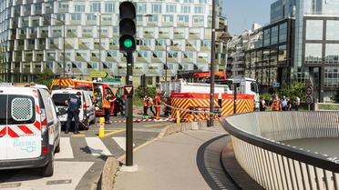 L'accident s'est produit à la sortie du pont d'Issy-les-Moulineaux, côté Boulogne-Billancourt.