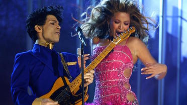 Prince et Beyonce sur la scène des Grammy Awards en 2004