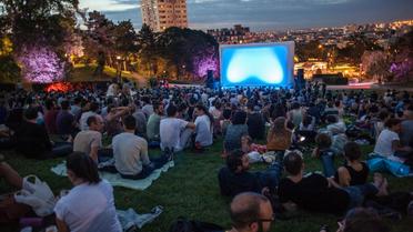 Le festival Silhouette, qui se tient jusqu'au 3 septembre à Paris, propose notamment des courts-métrages en plein air.