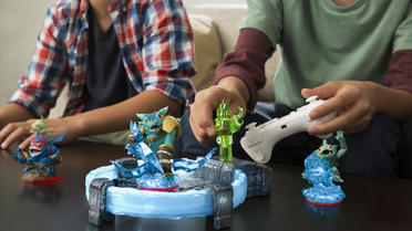 Le nouveau portail de Skylanders Trap Team permet, en plus des figurines, de placer des cristaux renfermant des ennemis.