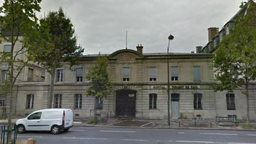 L’ancien hôpital Saint-Vincent-de-Paul, à Paris, est totalement désaffecté depuis 2012.