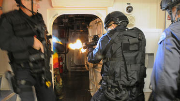 Des membres de la SWAT en opération à San Diego