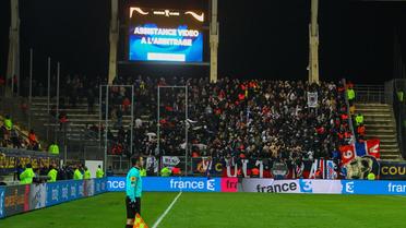 L’assistance vidéo à l’arbitrage a été utilisée en Coupe de la Ligue, notamment lors de la rencontre entre Amiens et le PSG.