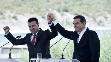 Les chefs de gouvernements macédonien et grec, Zoran Zaev et Alexis Tsipras, le 17 juin.