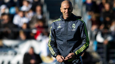 Zinedine Zidane aura pour mission d'éviter au Real Madrid de connaître une deuxième saison blanche consécutive.