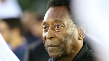 La légende du football Pelé souffre d'un cancer du côlon