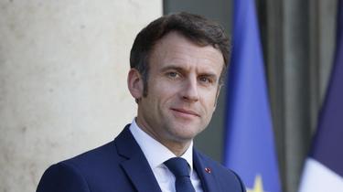 Emmanuel Macron a annoncé sa candidature à sa réélection dans la presse régionale. 