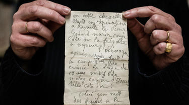 Une lettre vieille de 150 ans a été retrouvée scellée dans le mur de la chapelle de Sainte-Croix-de-Jérusalem 