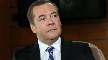 Dmitri Medvedev a repris le ministre de l'Économie Bruno Le Maire sur l'utilisation du terme de «guerre» économique contre la Russie. 