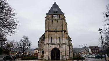Le père Hamel a été assassiné le 26 juillet 2016 par deux jihadistes dans l'église de Saint-Étienne-du-Rouvray. 