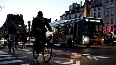 RATP wants to hire 800 bus drivers by the end of 2022.