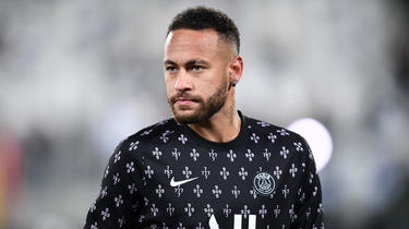 Neymar is expected in Paris on Sunday January 9.