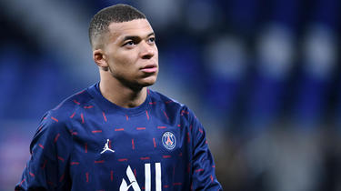 Kylian Mbappé gave his support to the young supporter.