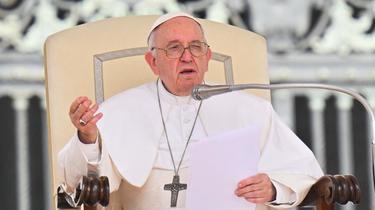 El Papa Francisco hablando durante la audiencia general semanal, el 22 de junio de 2022, en la Plaza de San Pedro en el Vaticano. 