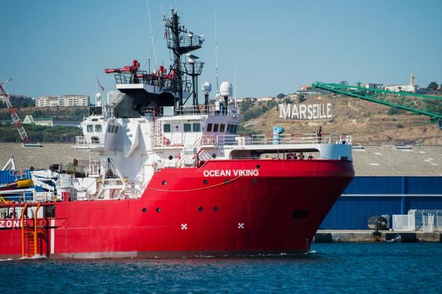 Le bateau humanitaire Ocean Viking de SOS Méditerranée et Médecins sans Frontières arrive dans le port de Marseille le 29 juillet 2019  [CLEMENT MAHOUDEAU / AFP]