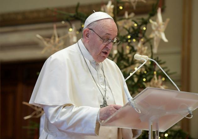 Le pape François (c) lors de son traditionnel message de Noël, le 25 décembre 2020 au Vatican [Handout / VATICAN MEDIA/AFP]