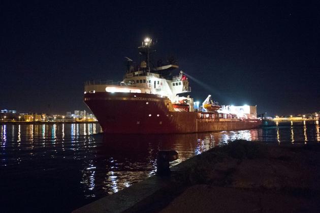 Le bateau humanitaire Ocean Viking de SOS Méditerranée et Médecins sans Frontières, à son départ de Marseille le 4 août 2019 [CLEMENT MAHOUDEAU / AFP]