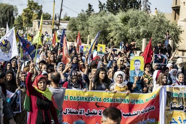 Des Kurdes syriens manifestent contre 