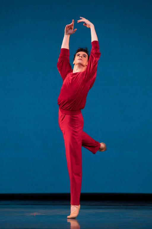Le danseur Paul Marque répète pour "Hommage à Jerome Robbins" à l'Opéra Garnier, le 26 octobre 2018 [Geoffroy Van der Hasselt / AFP]