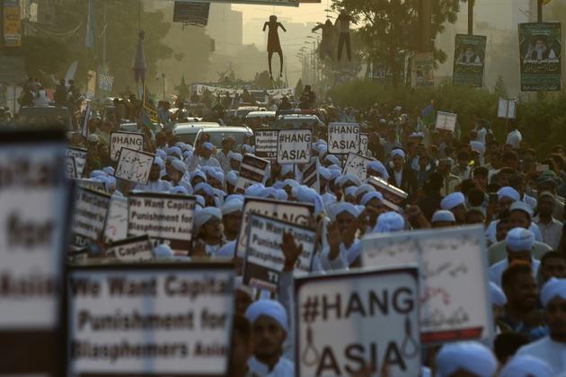 Des islamistes manifestent au Pakistan pour protester contre l'acquittement de la chrétienne Asia Bibi, à Karachi le 21 novembre 2018 [ASIF HASSAN / AFP]