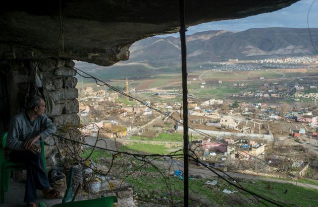 L'une des dernières habitations dans des grottes, sur les hauteurs de la vallée de Hasankeyf en Turquie, le 13 décembre 2018 [BULENT KILIC / AFP]