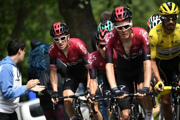 L'équipe Ineos avec Geraint Thomas (2d) lors de la 18e étape du Tour de France entre Toulouse et Bagnères-de-Bigorre, le 18 juillet 2019 [JEFF PACHOUD / AFP/Archives]