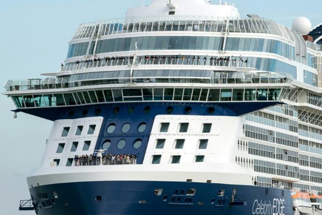 Le palace flottant Celebrity Edge quitte le port de Saint-Nazaire pour rallier les Etats-Unis, le 4 novembre 2018 [SEBASTIEN SALOM GOMIS / AFP]