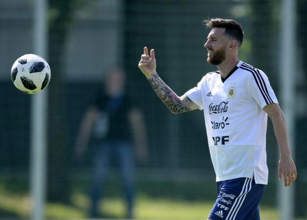 L'attaquant vedette de l'Argentine Lionel Messi lors d'une séance d'entraînement la veille du match contre la France au Mondial, le 29 juin 2018 à Bronnitsy [JUAN MABROMATA / AFP]