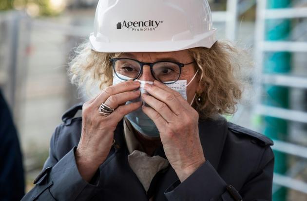 La ministre du Travail Muriel Pénicaud, lors d'une visite d'un chantier à Montévrain (Seine-et-Marne), près de Paris, le 12 mai 2020 [Christophe PETIT TESSON / POOL/AFP]