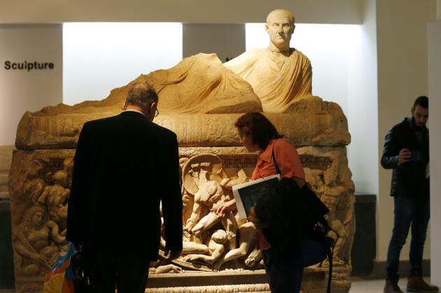 Un sarcophage de la ville syrienne de Palmyre exposé au musée national de Damas, rouvert aux visiteurs, le 28 octobre 2018 [LOUAI BESHARA / AFP]