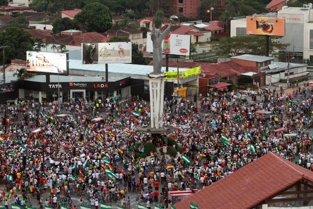 Marche de Boliviens contre la réélection d'Evo Morales, à Santa Cruz le 27 octobre 2019 [DANIEL WALKER / AFP]