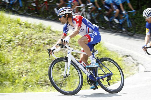 Le coureur français Thibaut Pinot dans l'ascension vers Cervinia, terme de la 20e étape du Tour d'Italie, le 26 mai 2018  [LUK BENIES / AFP/Archives]