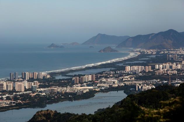 Vue sur Rio de Janeiro depuis le belvédère Mirante da Freira, sur un chemin de randonnée, le 21 juillet 2019 au Brésil [Ian CHEIBUB / AFP]