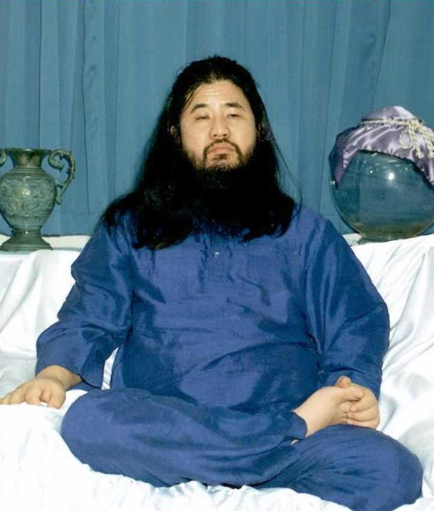 Shoko Asahara, gourou de la secte japonaise Aum, le 1er octobre 1990 [JIJI PRESS / JIJI PRESS/AFP/Archives]