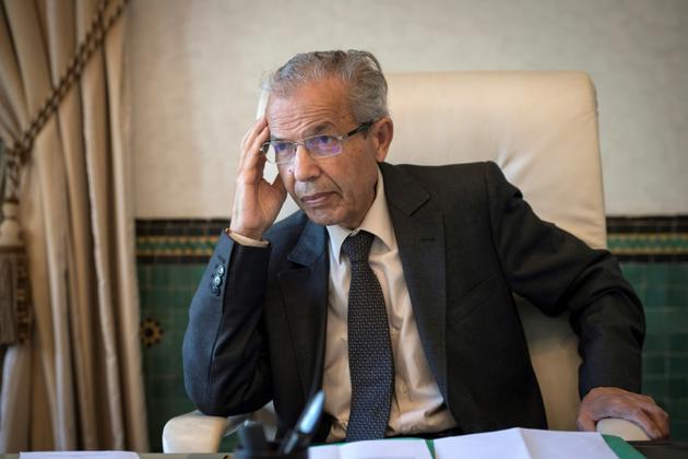 Abdellatif Menouni, un conseiller du roi du Maroc, répond aux questions de l'AFP à son bureau à Rabat, le 26 juillet 2019 [FADEL SENNA / AFP]