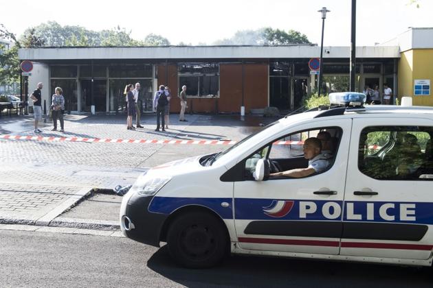 Un centre médical incencié au Breil, à Nantes, le 4 juillet 2018 [SEBASTIEN SALOM GOMIS / AFP]