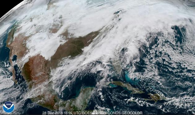 Image satellite de la Nasa montrant une vague de froid et des vents forts arrivant sur le Midwest, le 28 décembre 2019 aux Etats-Unis [NOAA / NOAA/AFP]