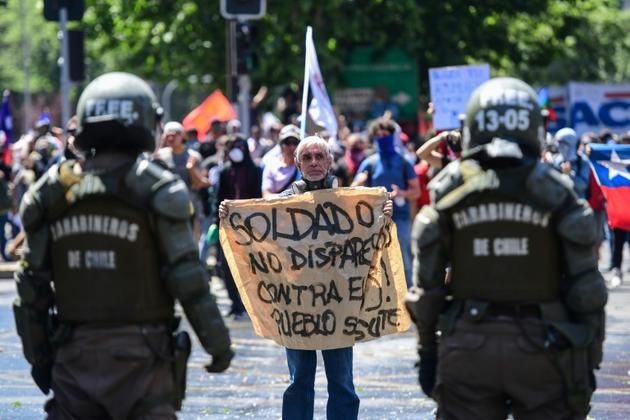 Nouvelle manifestation à Santiago, le 23 octobre 2019. [Martin BERNETTI / AFP]
