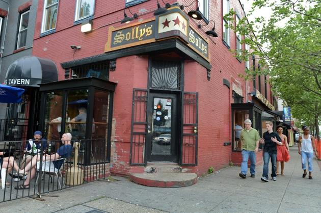 Un bar du quartier branché de U Street à Washington le 5 mai 2012 [JEWEL SAMAD / AFP/Archives]