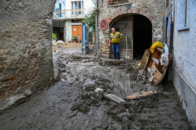 Dégâts à Garessio, en Italie, après les crues des vallées alpines,le 4 octobre 2020 [Vincenzo PINTO                   / AFP]