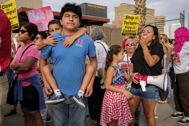 Manifestation  contre le traitement des migrants hébergés dans les centres de rétention américains, le 12 juillet 2019 à El Paso, au Texas [Luke Montavon / AFP]