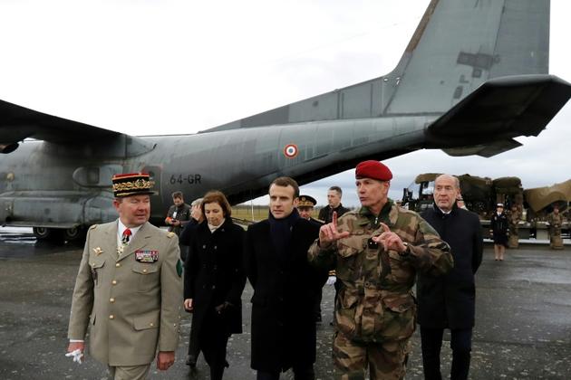 Emmanuel Macron lors de la cérémonie des voeux aux armées à la BA 101 de Toulouse-Francazal, le 17 janvier 2019 [GUILLAUME HORCAJUELO / POOL/AFP]