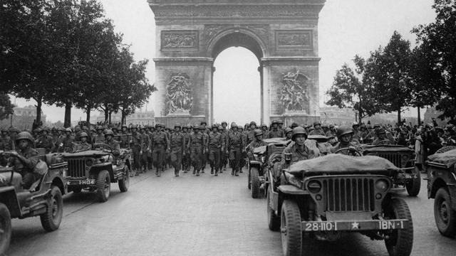 26 août 1944 : Te Deum pour la Libération de Paris . Part-DV-DV1846948-1-1-0