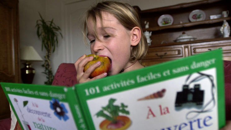Pour 87 % des français (sondage Yoobox), les enfants ne lisent pas assez