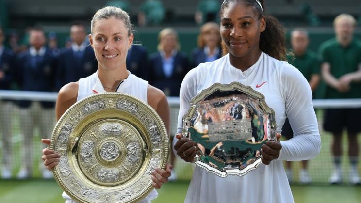 L'Allemande Angelique Kerber remporte la finale du tournoi de Wimbledon en battant l'Américaine Serena Williams le 14 juillet 2018 [Oli SCARFF                           / AFP]
